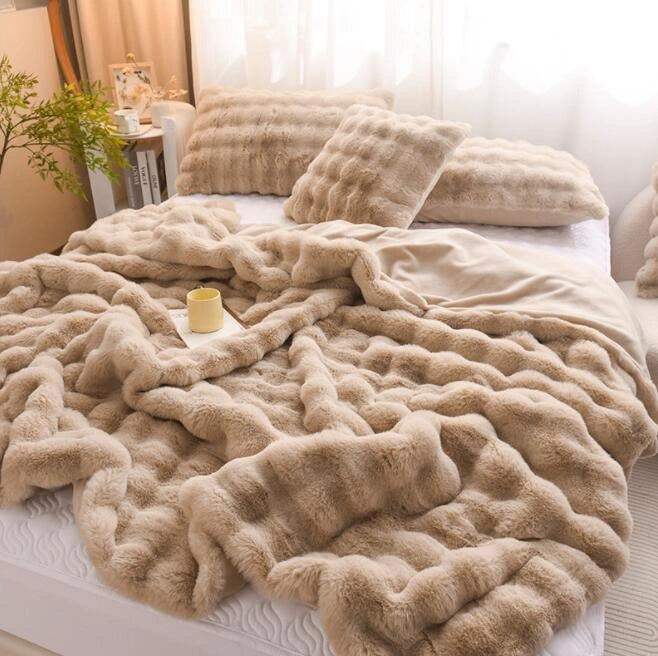 Aisho-ふわとろ毛布｜ラビットファー風、とろけるような肌触り